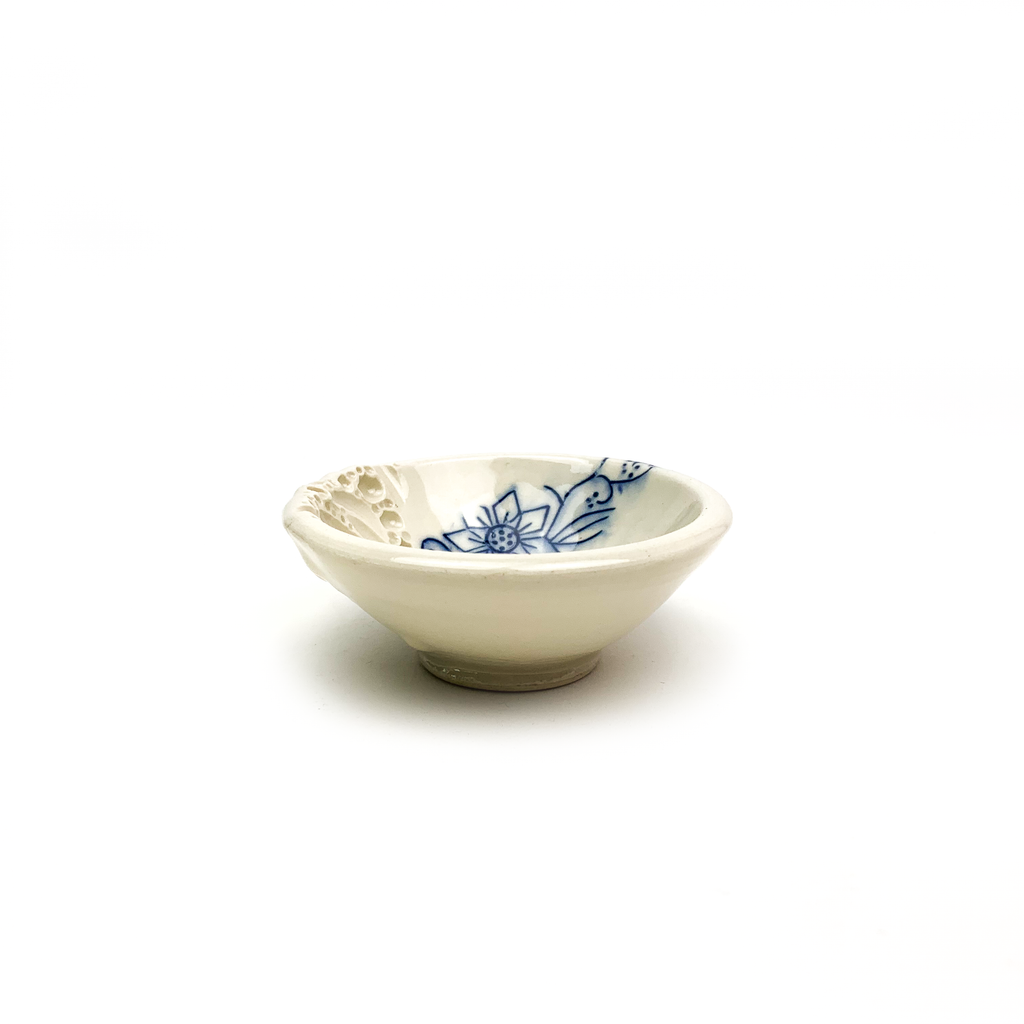 Trinket Dish with Bird – Atsuko Yoshimura Ceramics